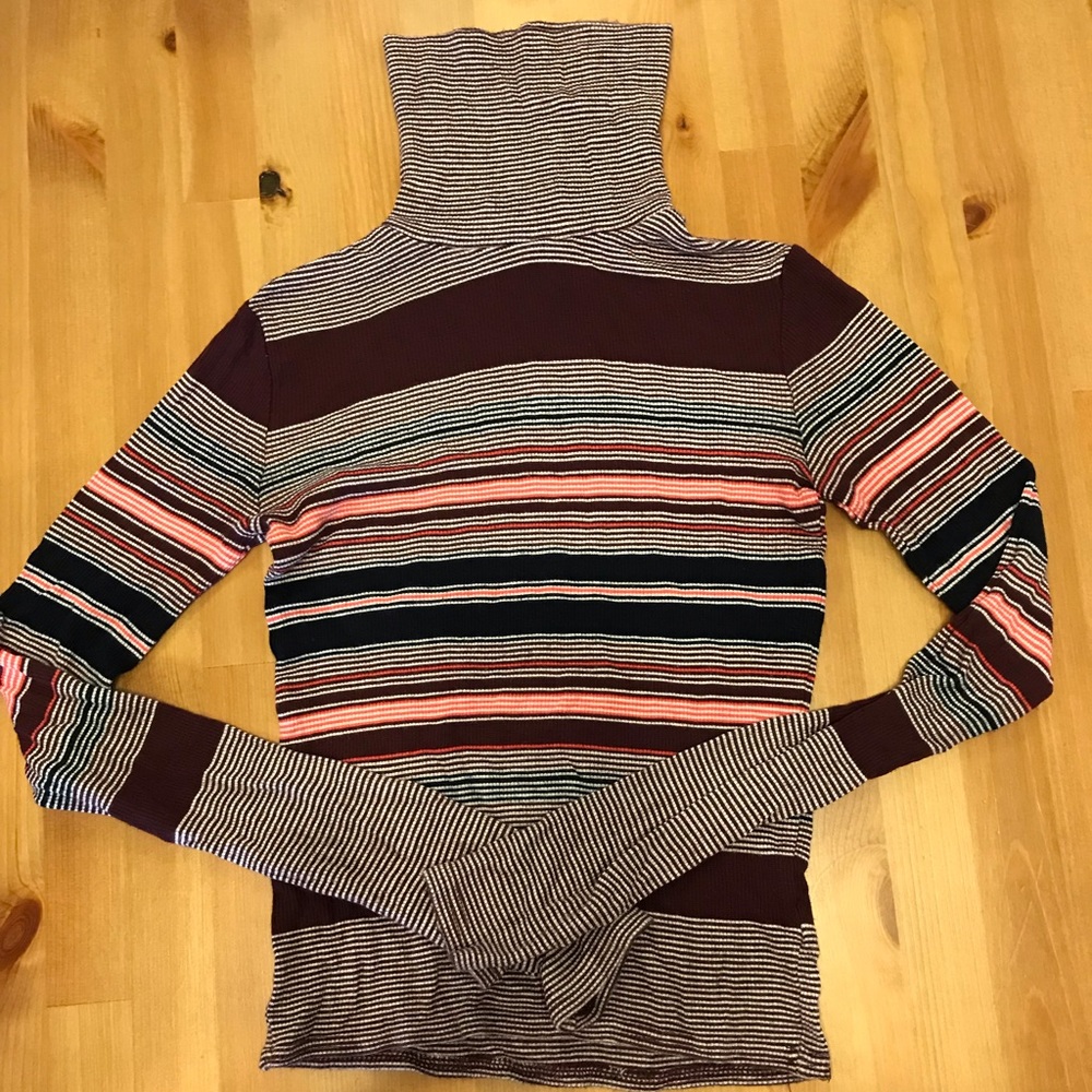 Turtle neck striped long sleeve